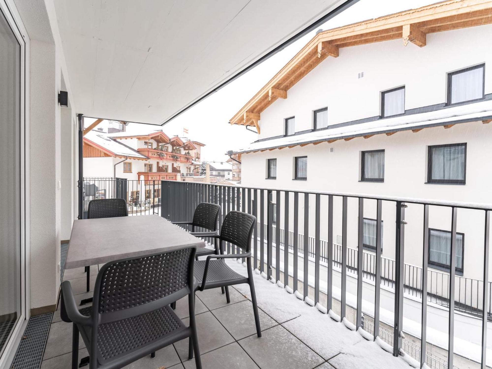 Falken Suites Top 4 Kaprun Exterior foto